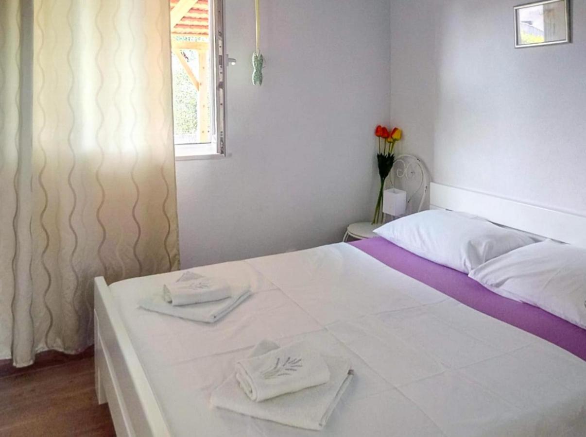 Apartments Leon โอเรบิก ภายนอก รูปภาพ